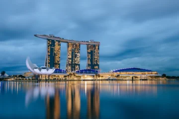 Singapore Navigates Energy Price Volatility, Highlighting ASEAN’s Urgent Need for Resilient and Diversified Energy Systems