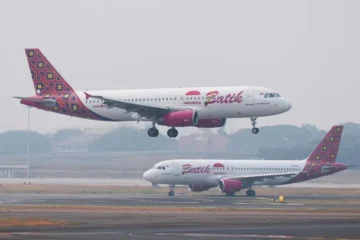 Indonesia Reopens Airports as Anak Krakatau Ash Clears, Restoring Major Air Links After Widespread Disruption